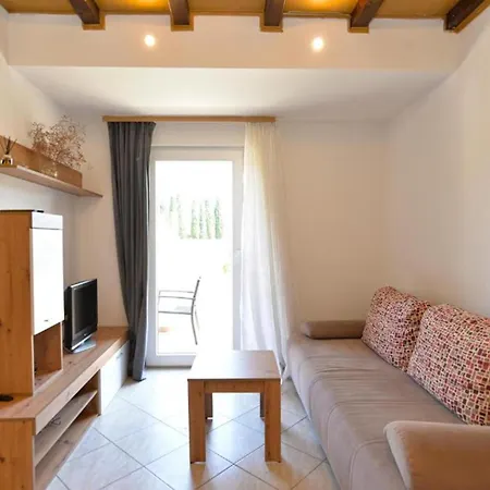 Apartament Maro