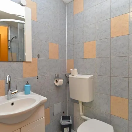 Apartment Maro Pomer