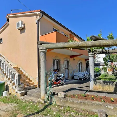 Apartment Maro *
